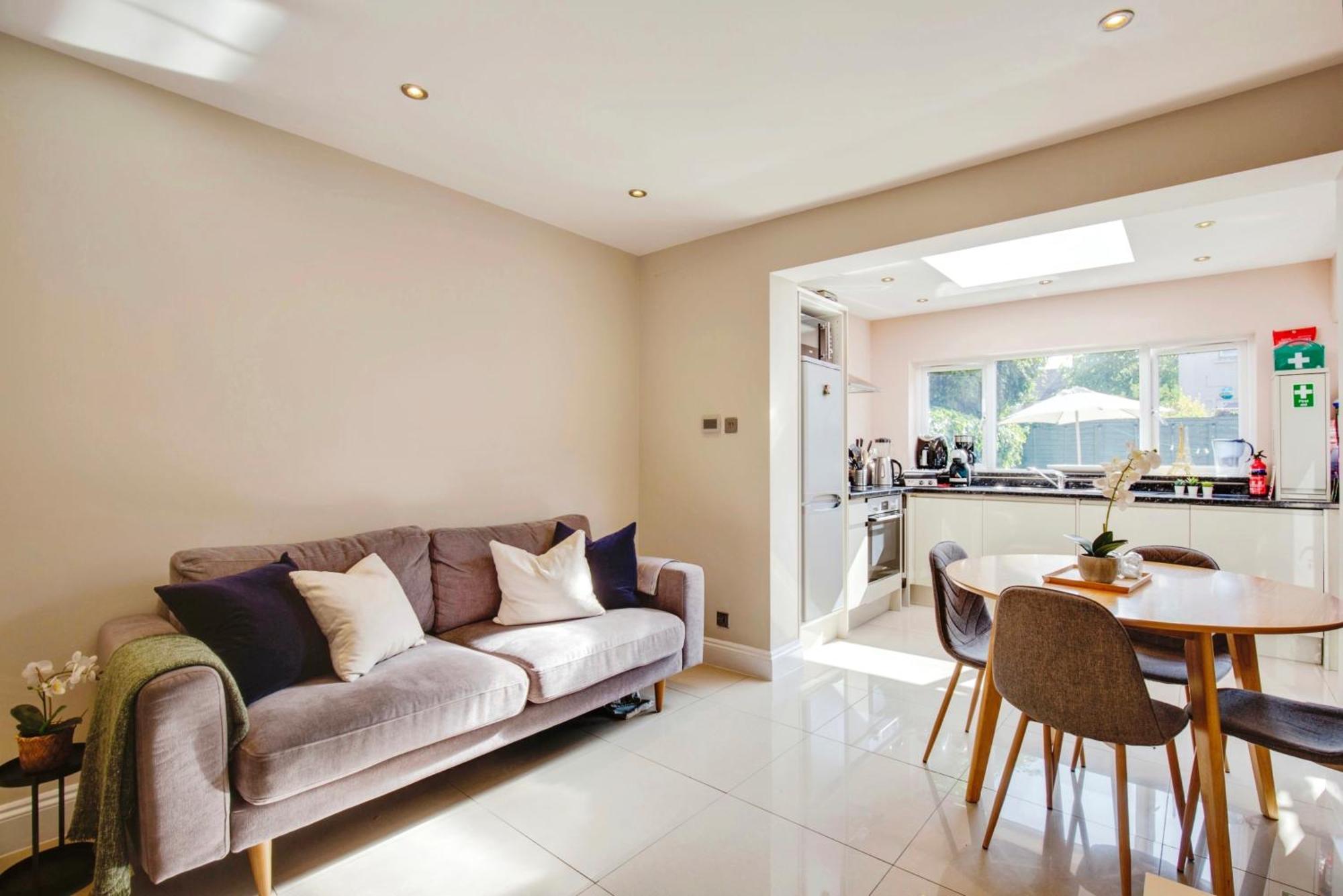 Lovely 2 Bedroom Ground Floor Flat With Garden. Londres Exterior foto